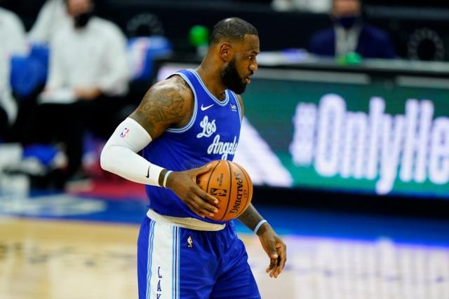 阿德巴约谈NBA历史前五却不提詹姆斯，引发热议